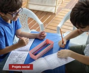 Cidades do norte goiano recebem projeto de cinema e leitura para crianças