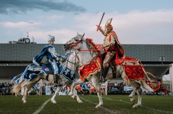Luziânia e Niquelândia abrem Circuito das Cavalhadas 2026