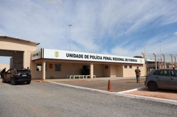 Daniel Vilela entrega de novo presídio em Formosa