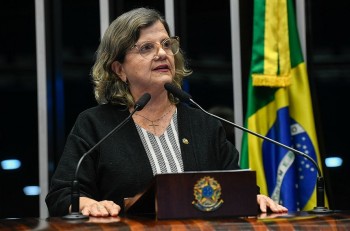 Lula anuncia Teresa Leitão (PT-PE) como nova líder do governo no Senado